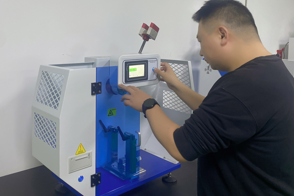 沖擊試驗機